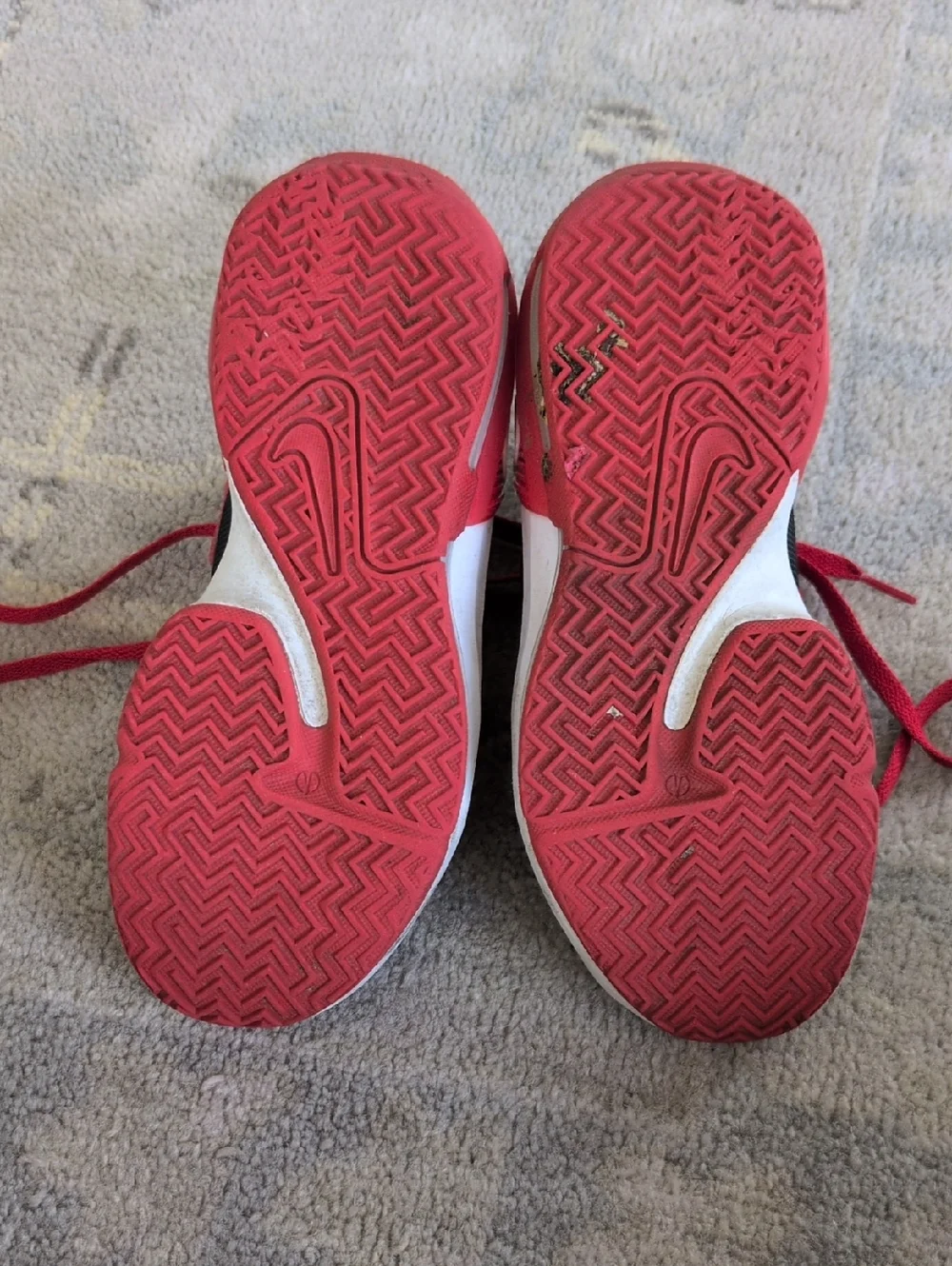 Nike LeBron Witness Kids Black and Red Basketball Shoes